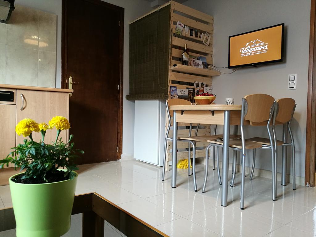 Apartaments Els Temporers Corbera Eksteriør billede